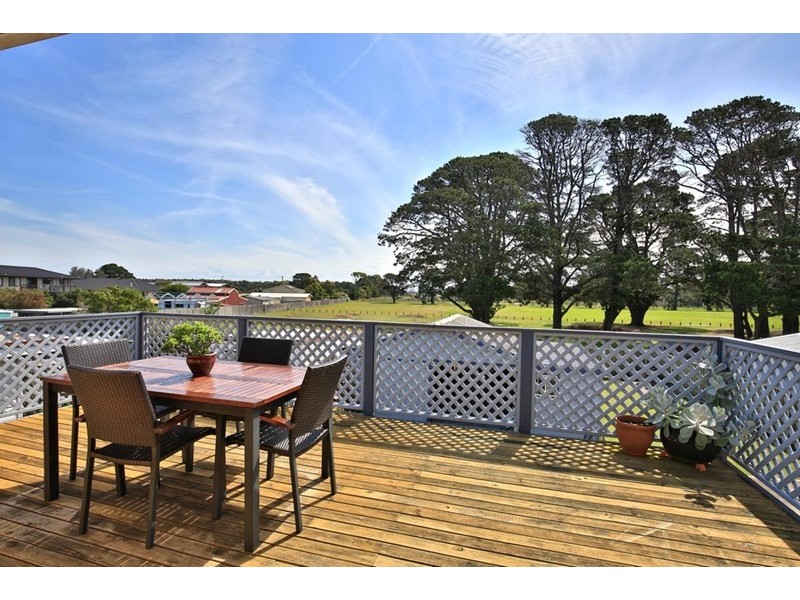 11 Haiser Road, Greenwell Point NSW 2540