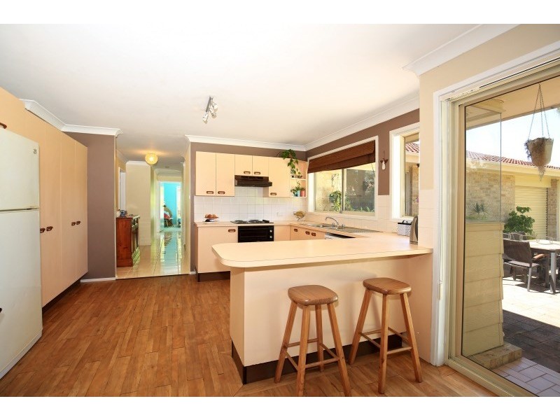 73 Lyndhurst Drive, Bomaderry NSW 2541