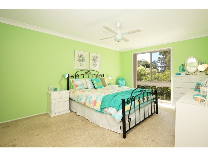 73 Lyndhurst Drive, Bomaderry NSW 2541