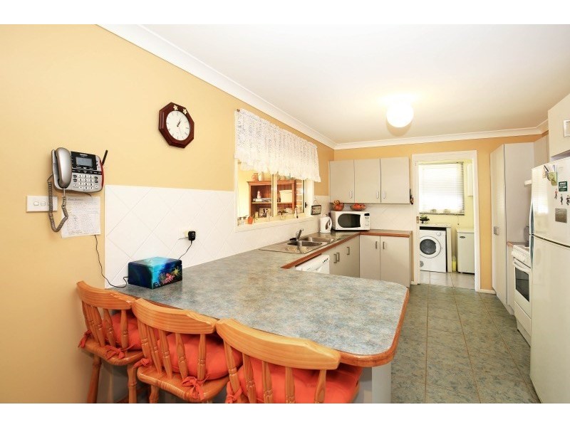 11 Hermes Crescent, Worrigee NSW 2540