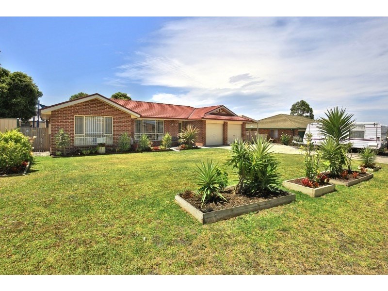 11 Hermes Crescent, Worrigee NSW 2540