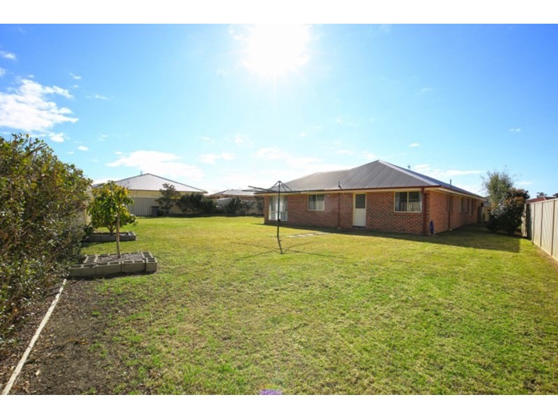 25 Jewel Street, Worrigee NSW 2540