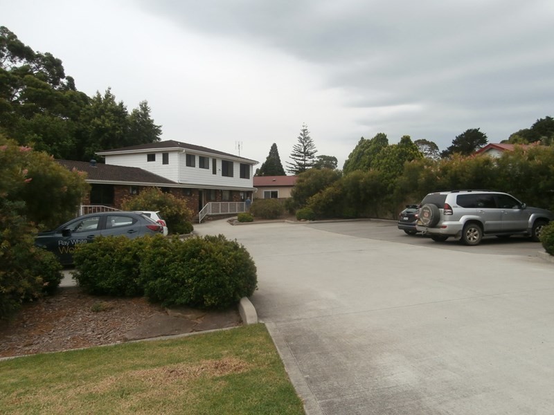 20 Albatross Road, Nowra NSW 2541