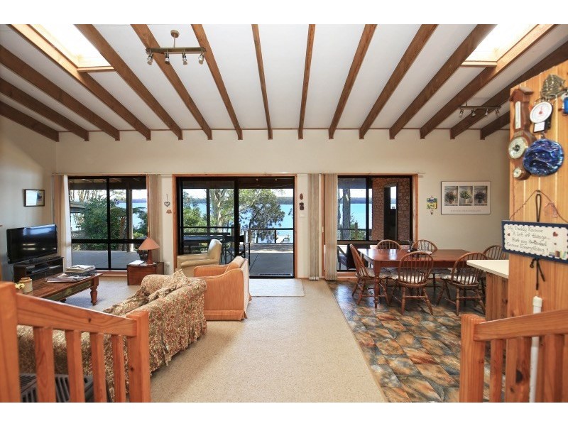 106 Basin View Parade, Basin View NSW 2540