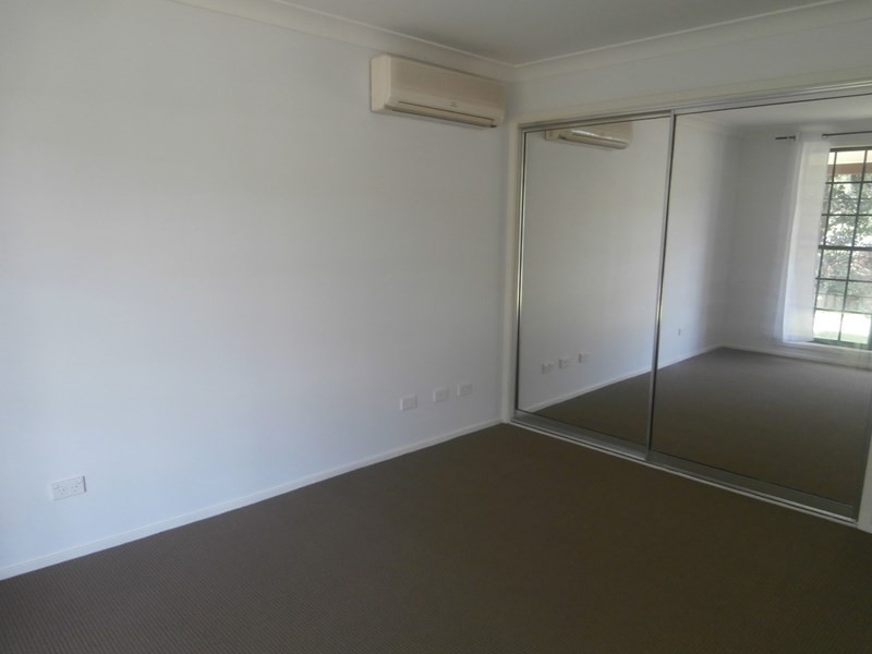 104 Lyndhurst Drive, Bomaderry NSW 2541
