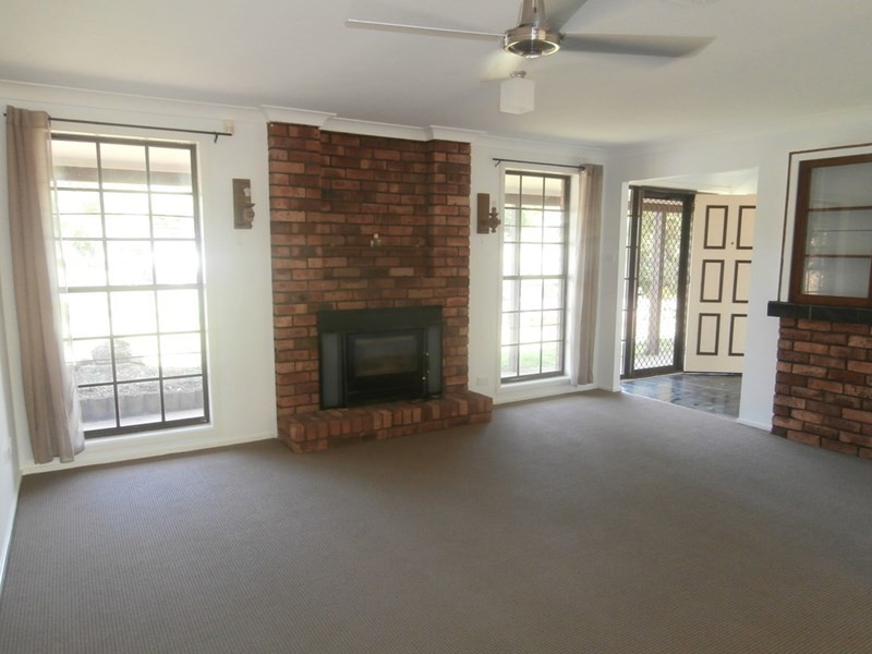 104 Lyndhurst Drive, Bomaderry NSW 2541