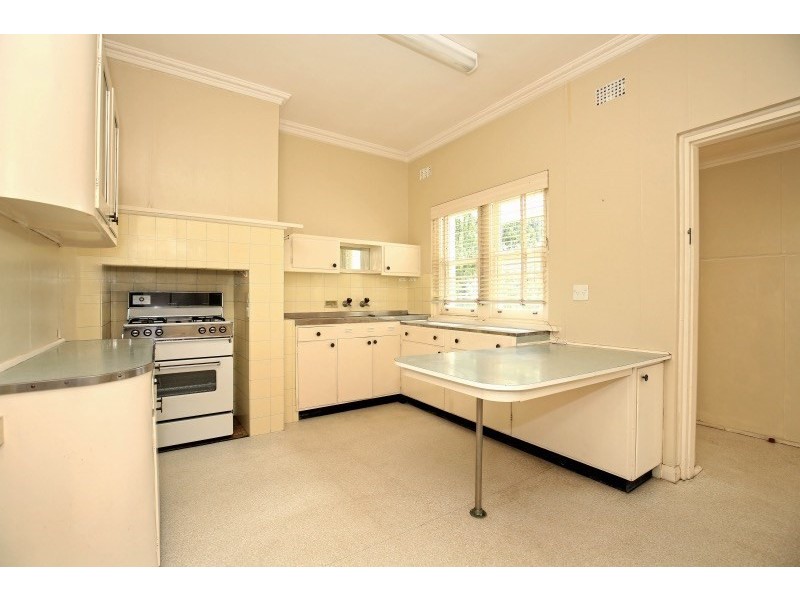 166 Kinghorne Street, Nowra NSW 2541