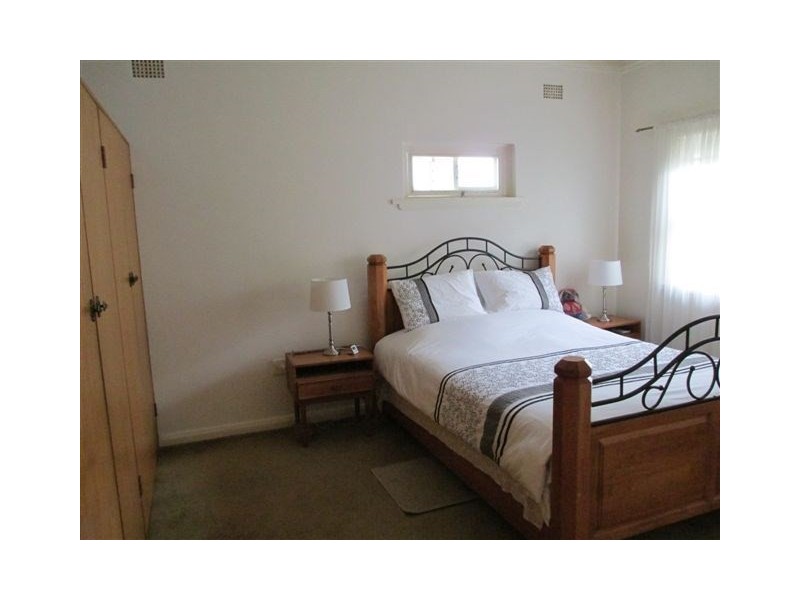 166 Kinghorne Street, Nowra NSW 2541