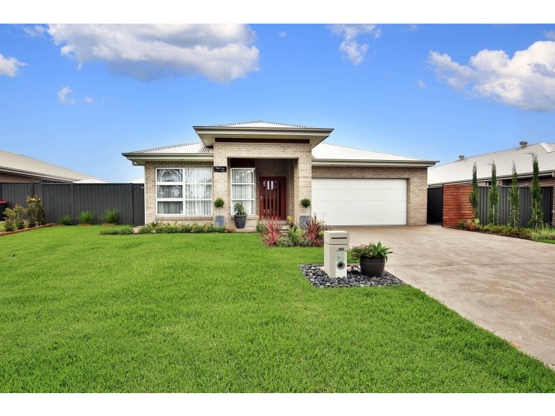 49 Bowerbird Street, South Nowra NSW 2541