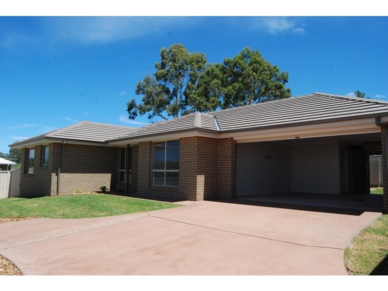 13A Curta Grove, Worrigee NSW 2540