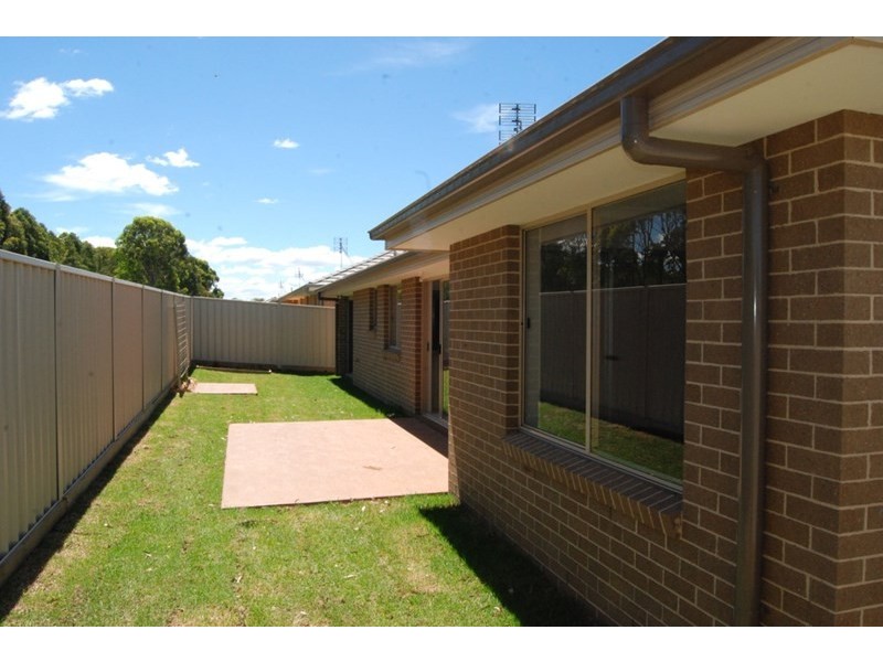 13A Curta Grove, Worrigee NSW 2540