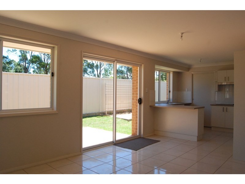 13B Curta Grove, Worrigee NSW 2540