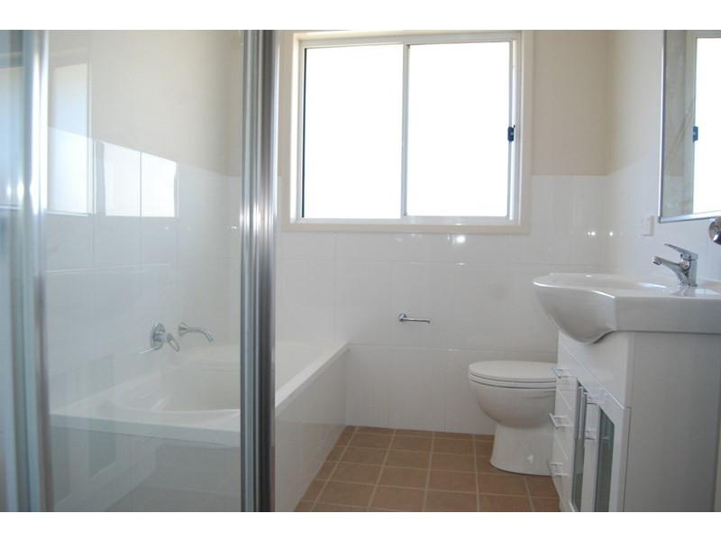 13B Curta Grove, Worrigee NSW 2540