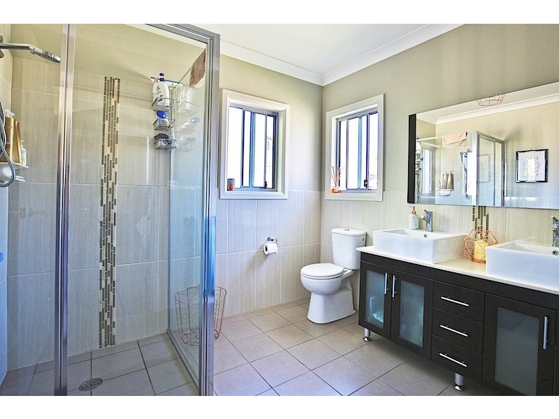 2/264A Illaroo Road, North Nowra NSW 2541