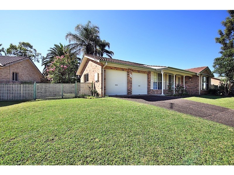 22 Golden Cane Avenue, North Nowra NSW 2541