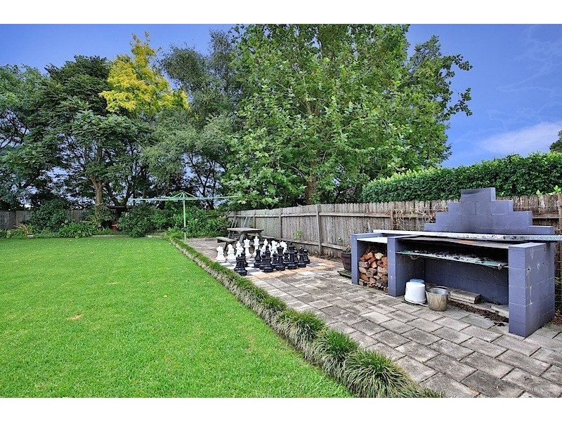 17 Ferry Lane, Nowra NSW 2541