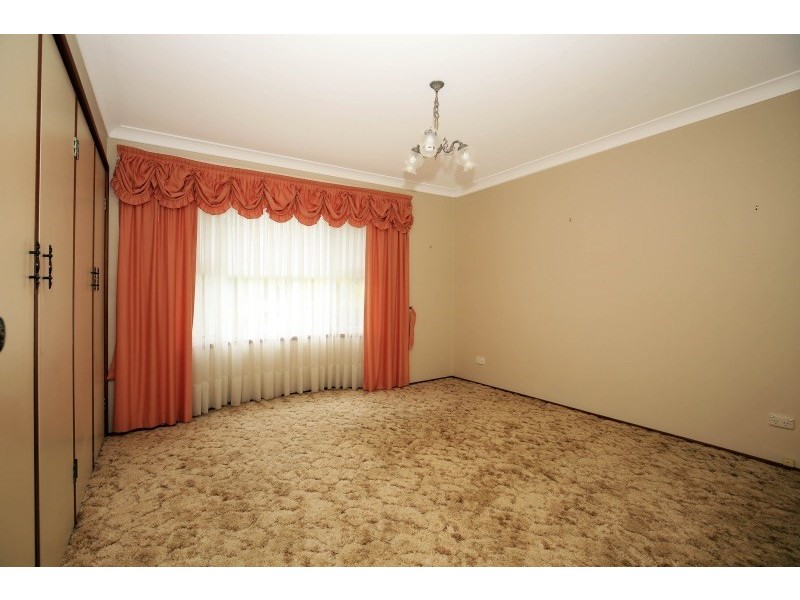 8 Ambassador Avenue, North Nowra NSW 2541