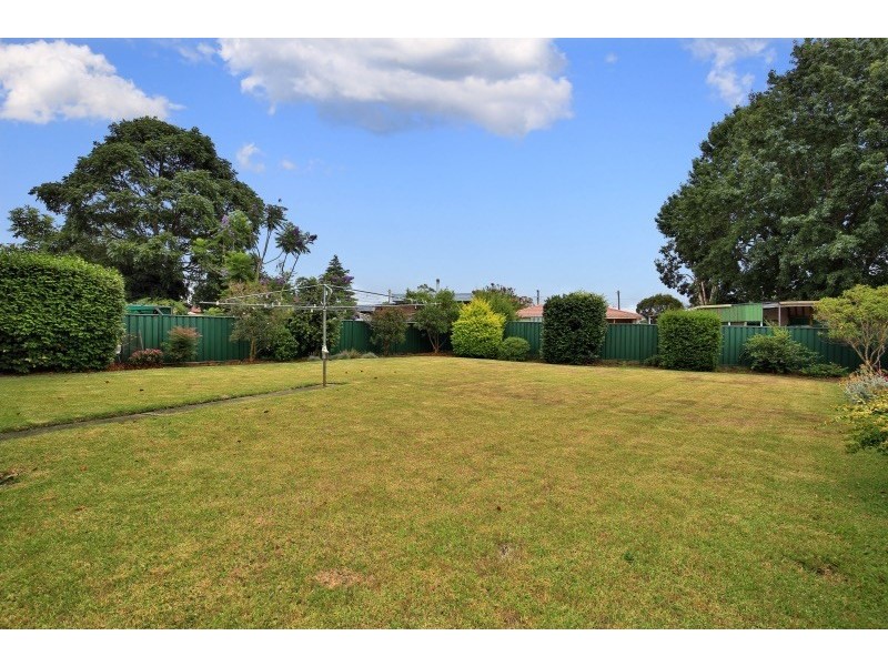 8 Ambassador Avenue, North Nowra NSW 2541