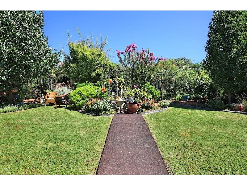 6 Flanagan Court, Worrigee NSW 2540