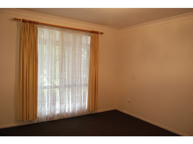 5 Glenair Avenue, West Nowra NSW 2541