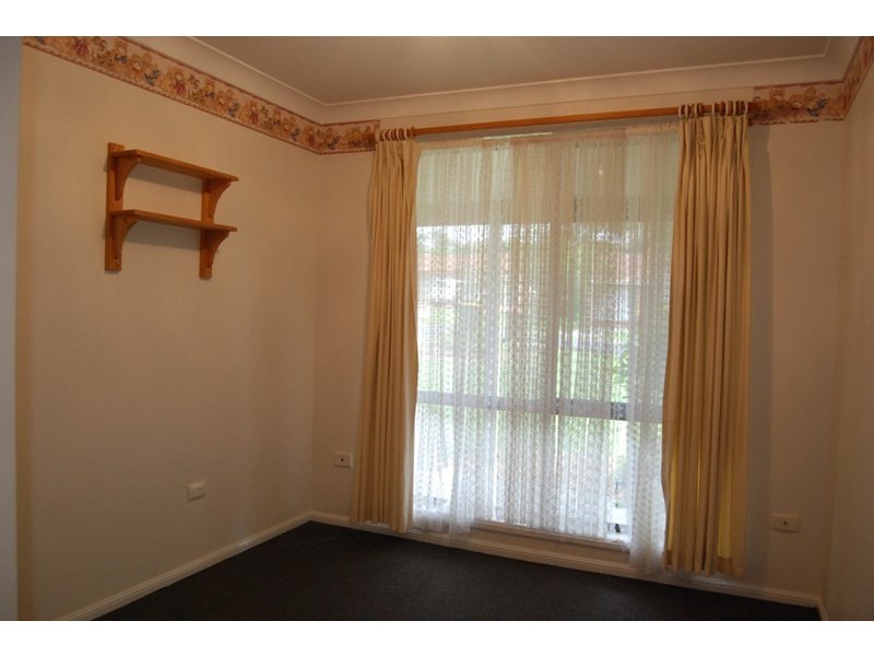 5 Glenair Avenue, West Nowra NSW 2541