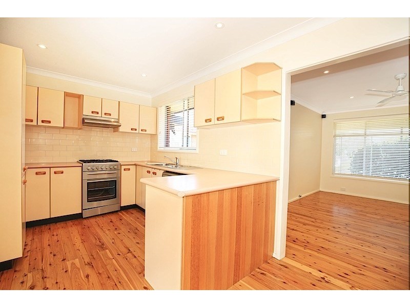 5 Crest Avenue, North Nowra NSW 2541