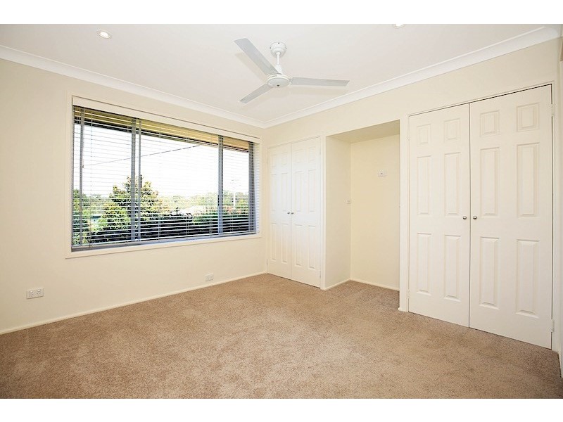 5 Crest Avenue, North Nowra NSW 2541