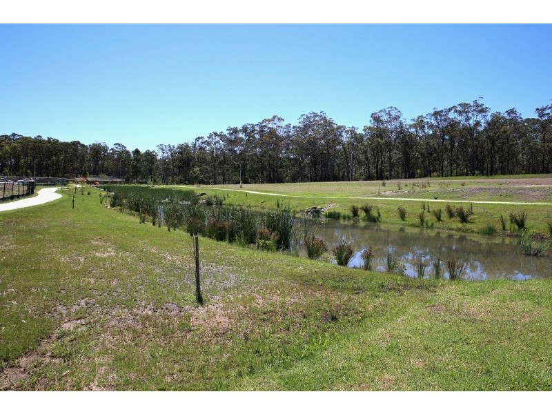 6 Silvereye Close, South Nowra NSW 2541