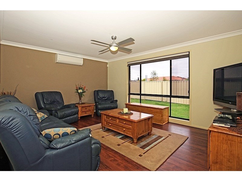 7 Palm Lilly Close, Worrigee NSW 2540