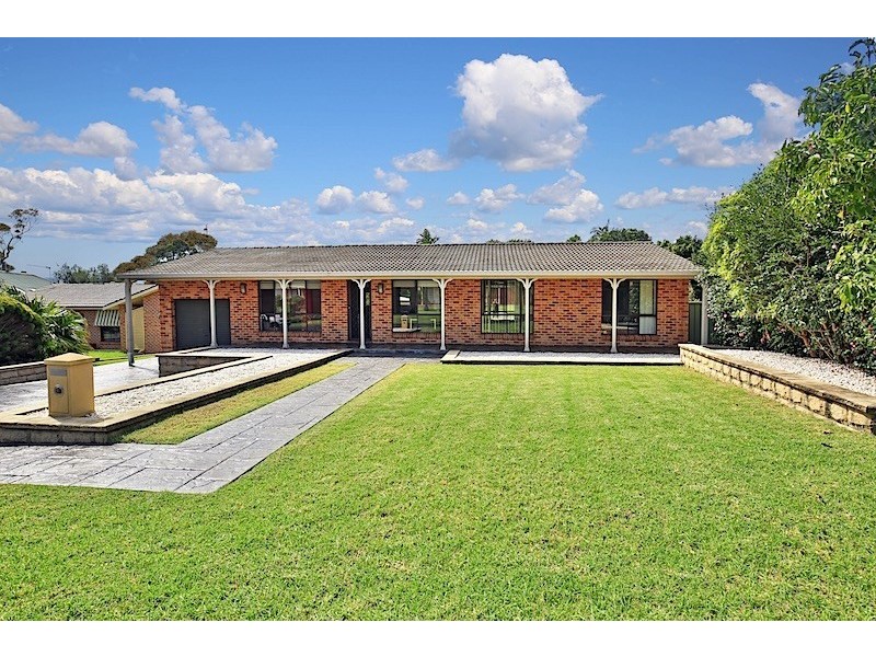 11 Formby Close, Bomaderry NSW 2541