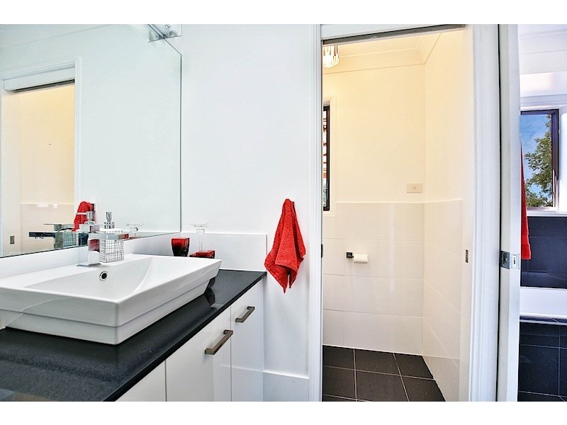 11 Formby Close, Bomaderry NSW 2541