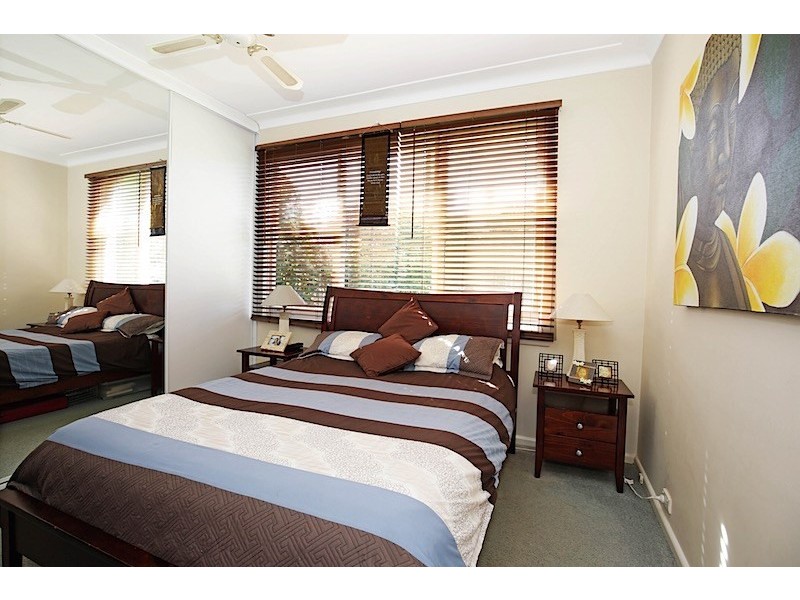 10 Lynburn Avenue, Bomaderry NSW 2541