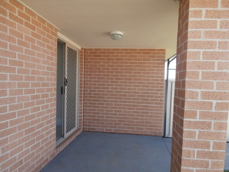 2/67A Sophia Road, Worrigee NSW 2540