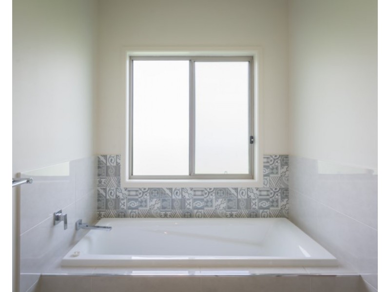 54 Lyrebird Drive, Nowra NSW 2541