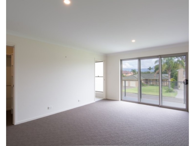 54 Lyrebird Drive, Nowra NSW 2541