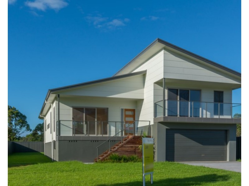 54 Lyrebird Drive, Nowra NSW 2541