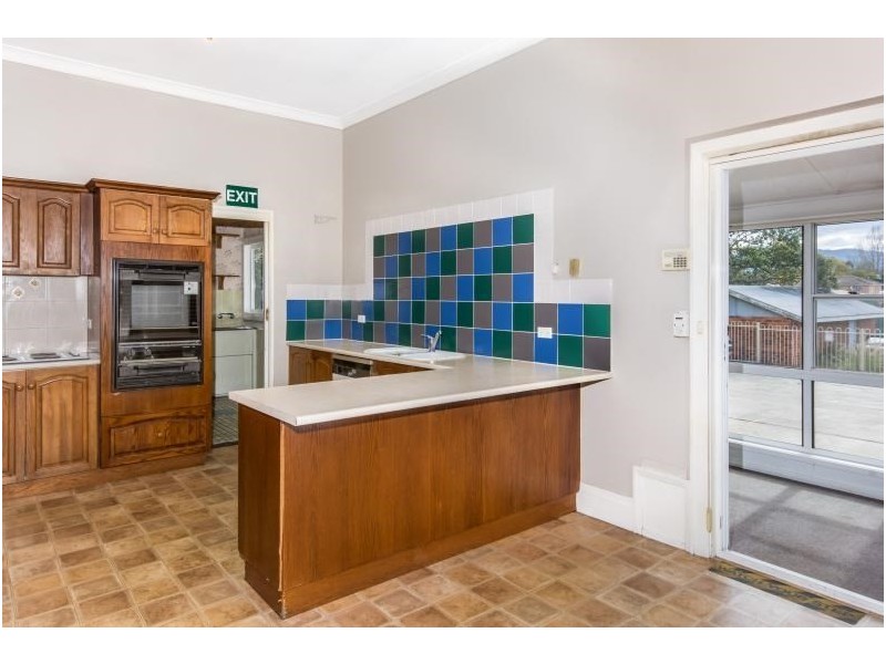 77 Osborne Street, Nowra NSW 2541