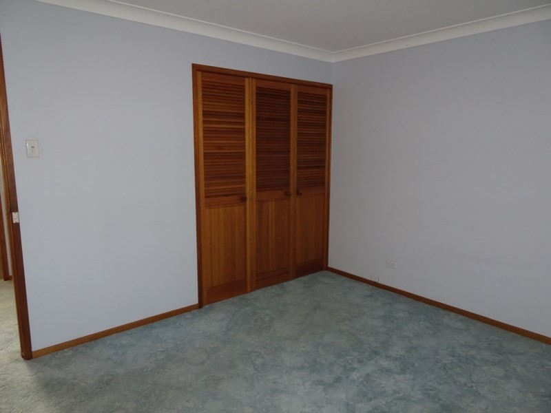 15 Fuchsia Crescent, Bomaderry NSW 2541