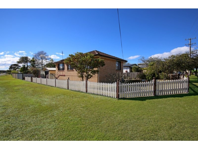 63 Comarong Street, Greenwell Point NSW 2540
