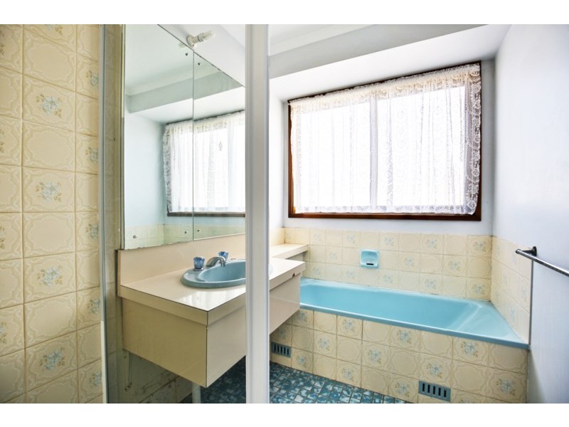 63 Comarong Street, Greenwell Point NSW 2540