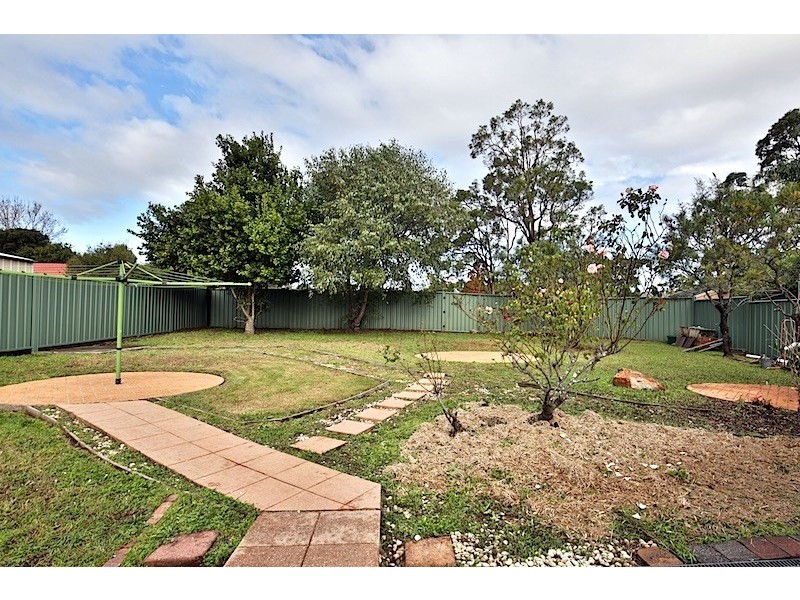 112 Jasmine Drive, Bomaderry NSW 2541