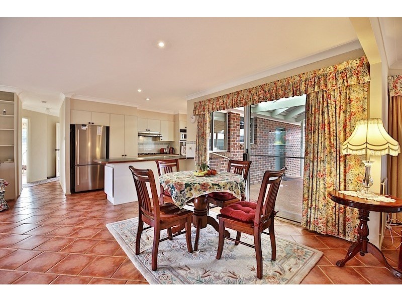 112 Jasmine Drive, Bomaderry NSW 2541