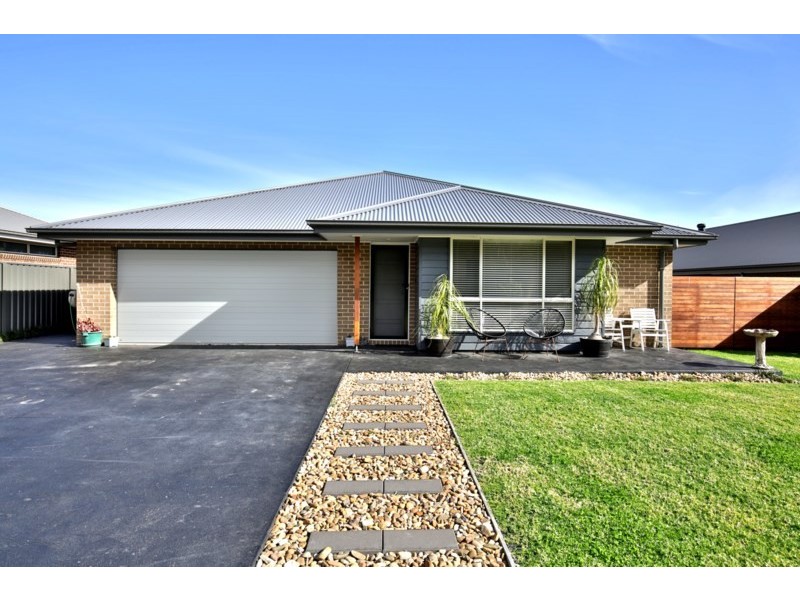 45 Osprey Road, South Nowra NSW 2541