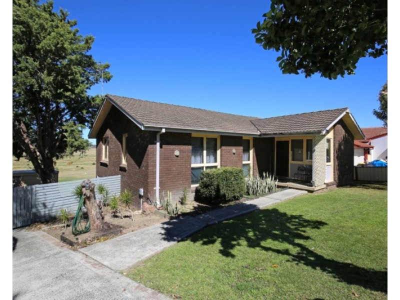 34 Wondalga Crescent, Nowra NSW 2541