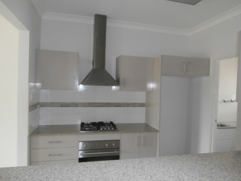 4 Ebony Link, Worrigee NSW 2540