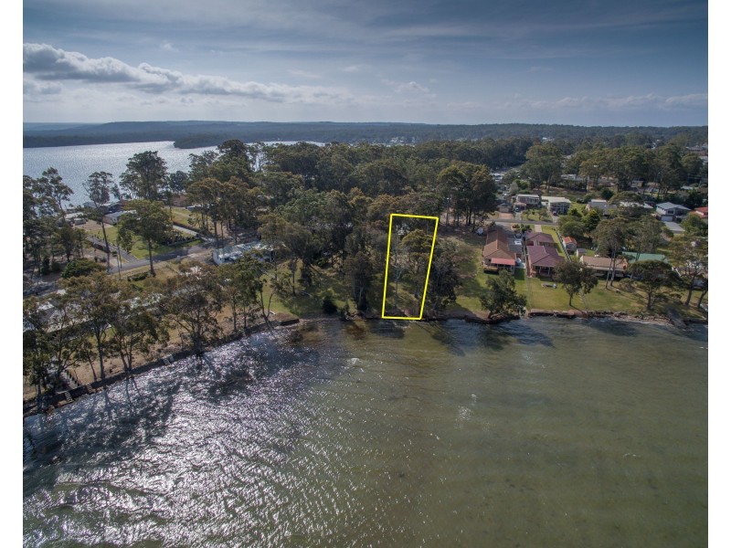 4 Loralyn Avenue, St Georges Basin NSW 2540