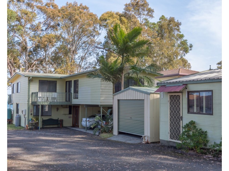 4 Loralyn Avenue, St Georges Basin NSW 2540