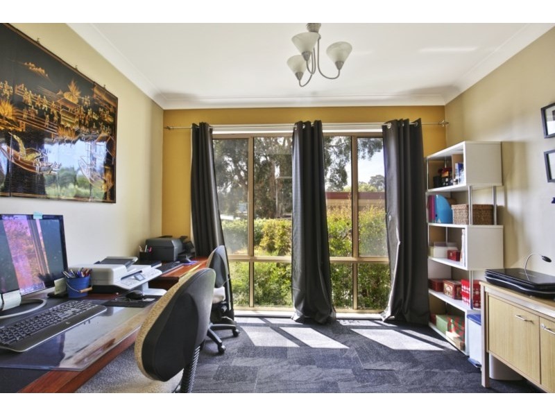 19 Ernest Street, Nowra NSW 2541