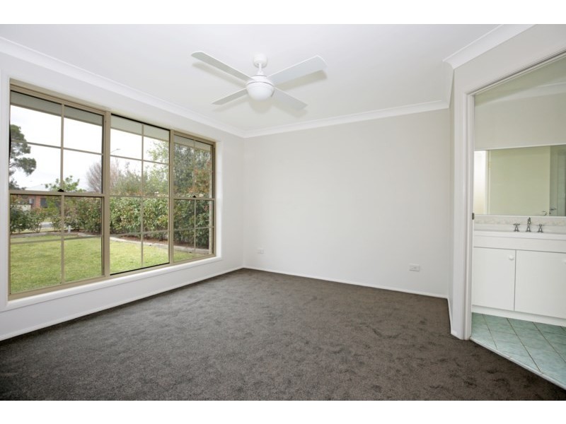 37 Robinia Way, Worrigee NSW 2540