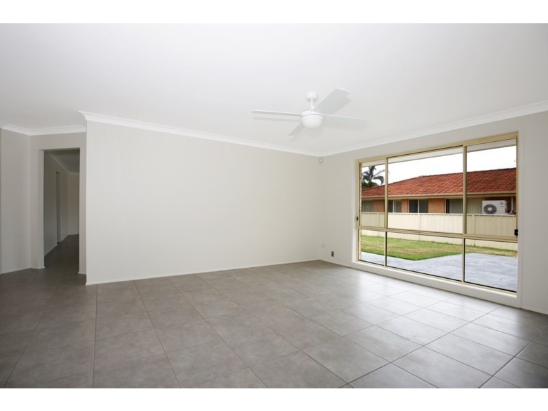 37 Robinia Way, Worrigee NSW 2540